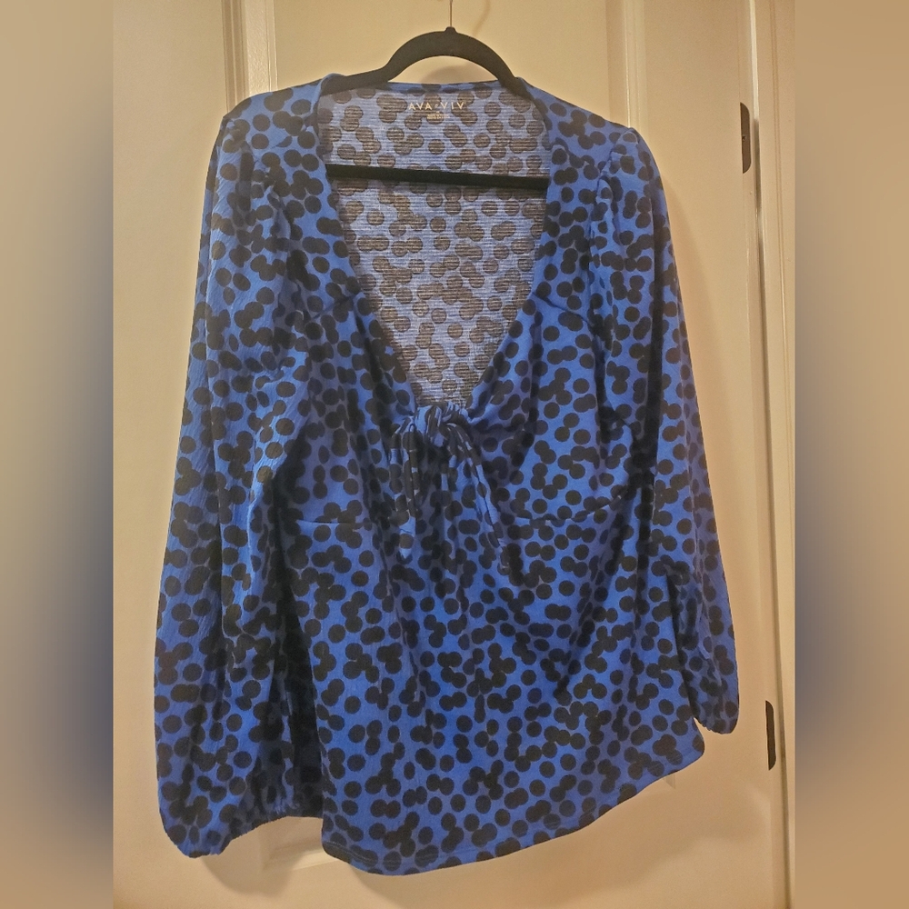 Ava & Viv Sweetheart Top Blue & Black Polka Dot Long Balloon Sleeve Front Tie 1X